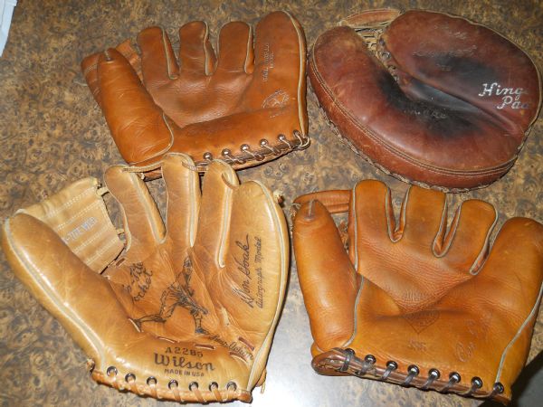 (4) Brooklyn Dodgers Store Model Baseball Gloves Erskine Furillo Hoak Walker