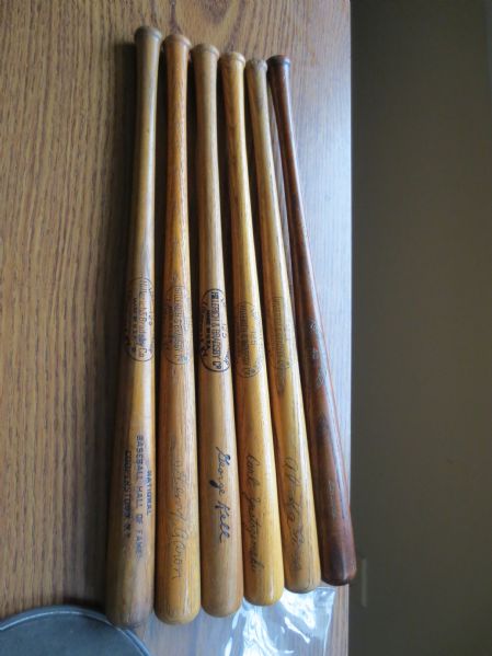 6 vintage mini baseball bats all are stars