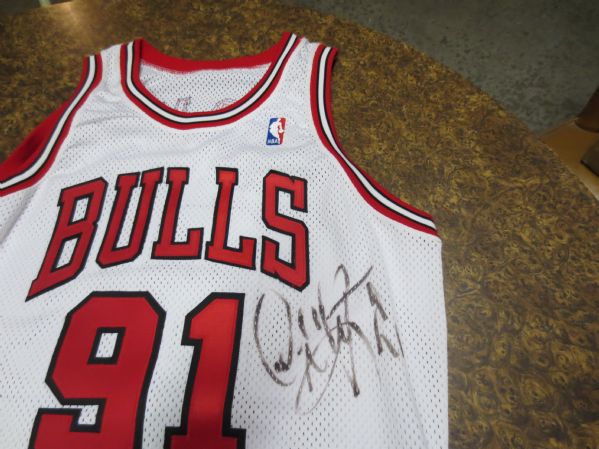 1995-96 Dennis Rodman Chicago Bulls Game Used Game Worn White Jersey signed