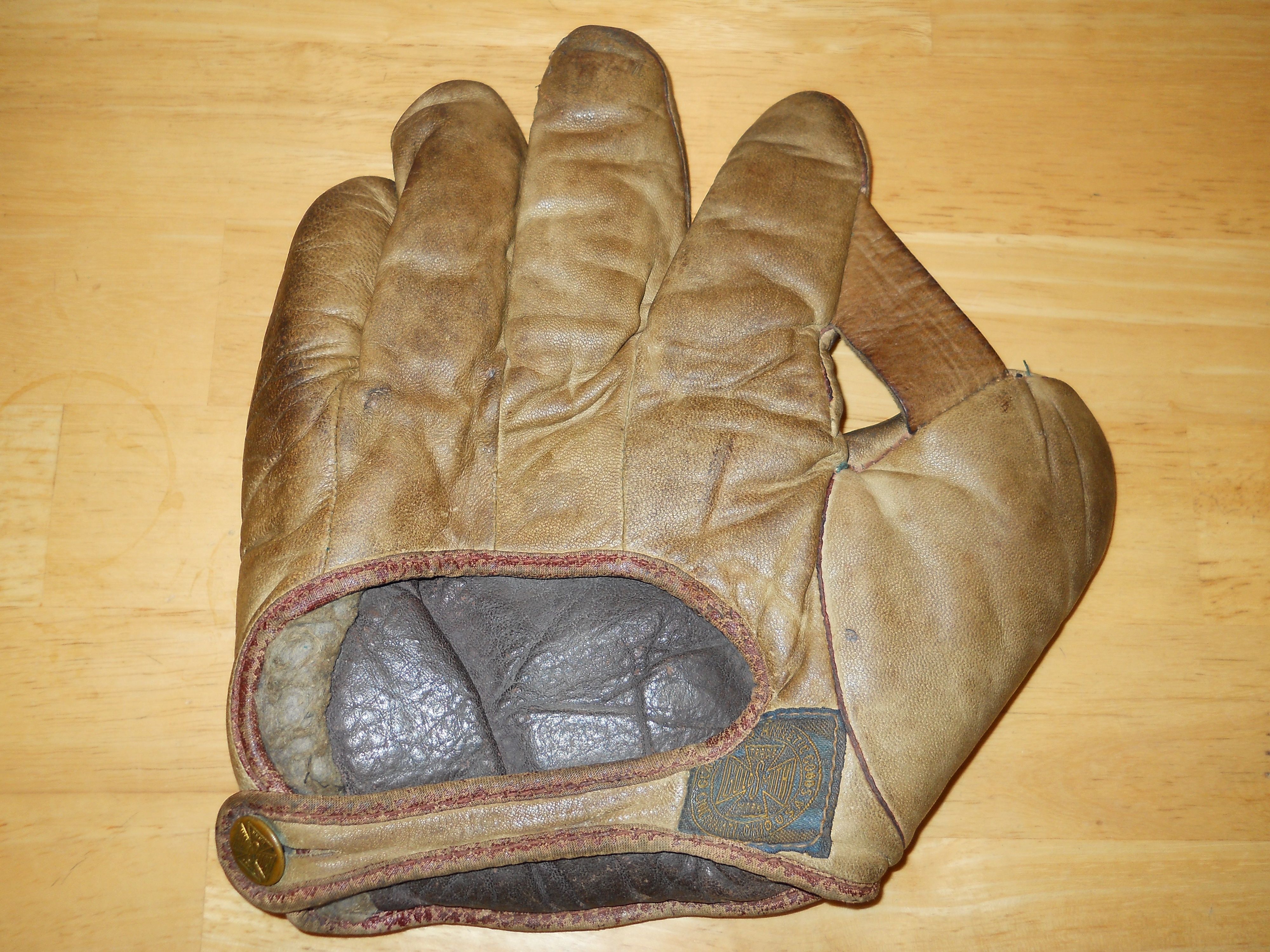 Lot Detail 1910 1920 Goldsmith store model baseball glove