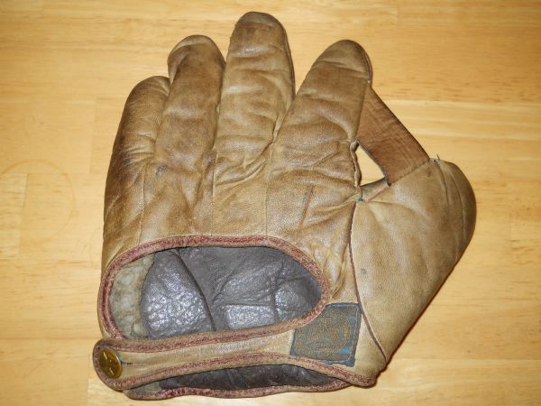 1910 1920 Goldsmith store model baseball glove