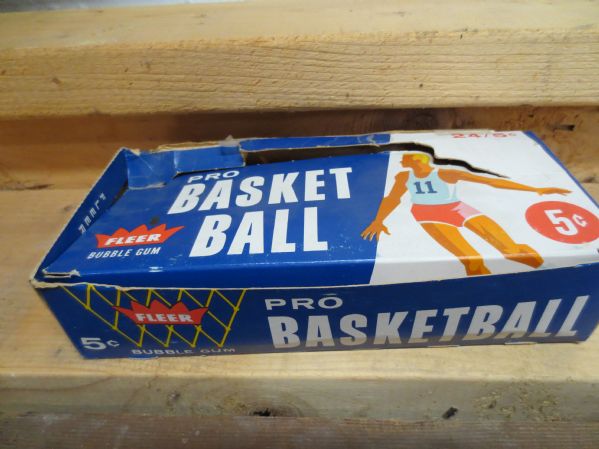 1961-62 Fleer 5 cent basketball empty wax pack box Displays Well TOUGH