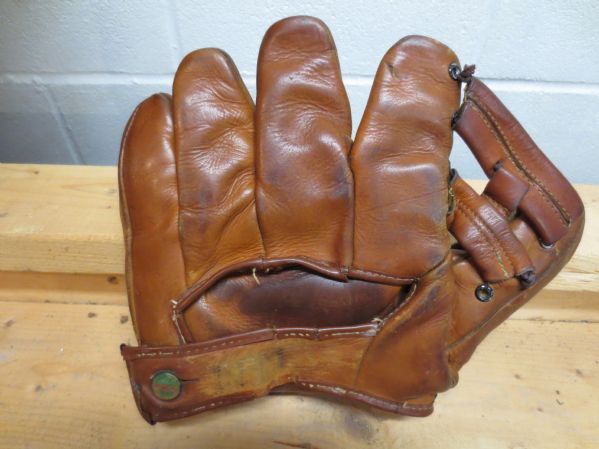 1940's Ted Williams Wilson Store Model Baseball Glove Model A2210 with silver stamping