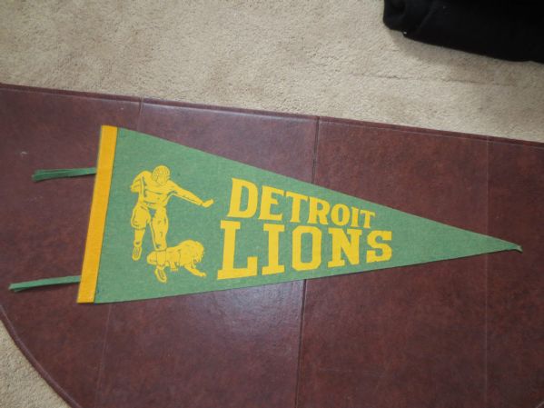 Circa 1940 Detroit Lions soft felt pennant Unusual colors 33