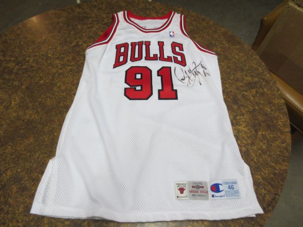 1995-96 Dennis Rodman Chicago Bulls Game Used Game Worn White Jersey signed