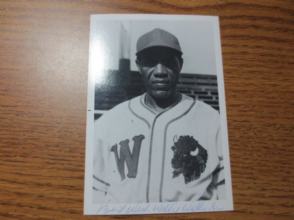 Willie Wells Negro League baseball Hall of Fame autographed 3.5 x 5 Black and White Photo
