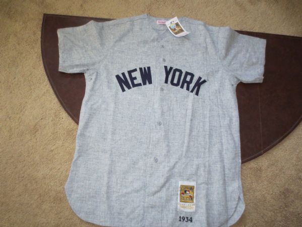 1934 Lou Gehrig Mitchell & Ness Replica Road Jersey #4 Size 48