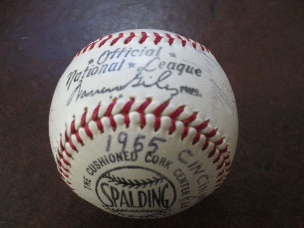 1965 Cincinnati Reds Autographed baseball with 26 signatures Frank Robinson, Pete Rose, Perez