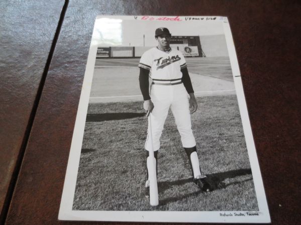 Lyman Bostock Photo Minnesota Twins 7 x 5 Richards Studio Tacoma, WA Murdered