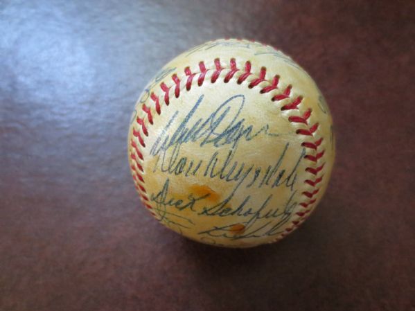 1966 Los Angeles Dodgers Team signed ball 21 signatures Drysdale, Sutton rookie, Wills, Davis