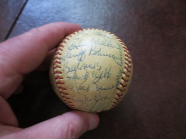 1972 New York Mets Team signed ball 38 signatures Seaver, Gentry, Kranepool, Berra, Koosman