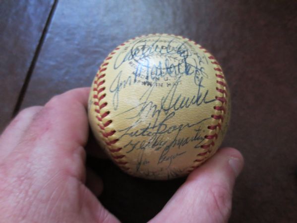 1972 New York Mets Team signed ball 38 signatures Seaver, Gentry, Kranepool, Berra, Koosman