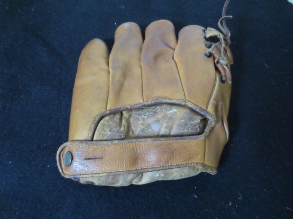 1930's Larry French Goldsmith baseball glove Chicago Cubs, Brooklyn Dodgers, Pittsburgh Pirates