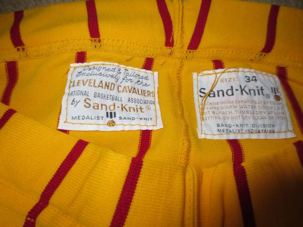 Austin Carr Game Used 1975 Cleveland Cavaliers Warmups Sandknit Notre Dame