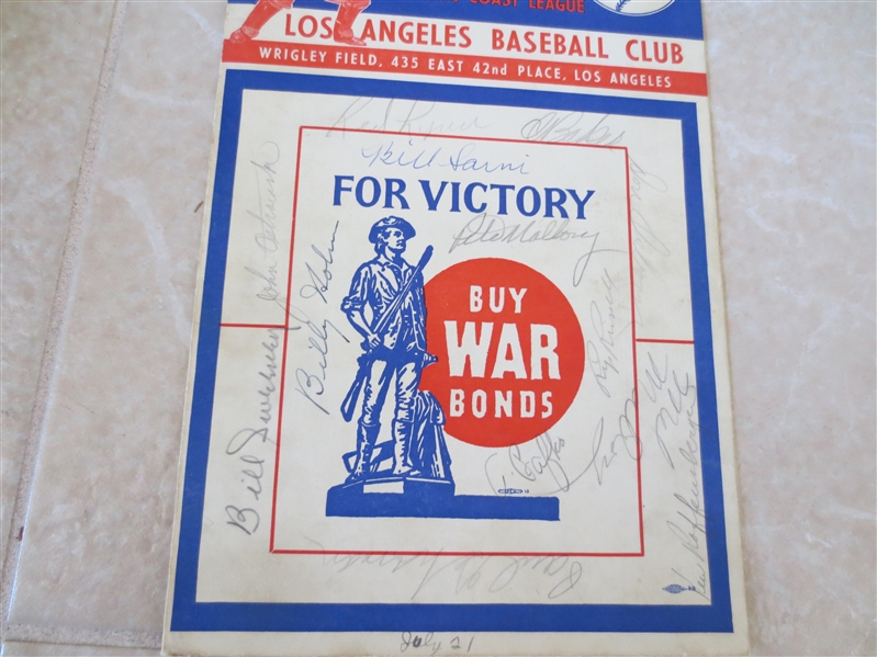Autographed 1943 PCL baseball scored program Sacramento vs. Los Angeles at Wrigley Field