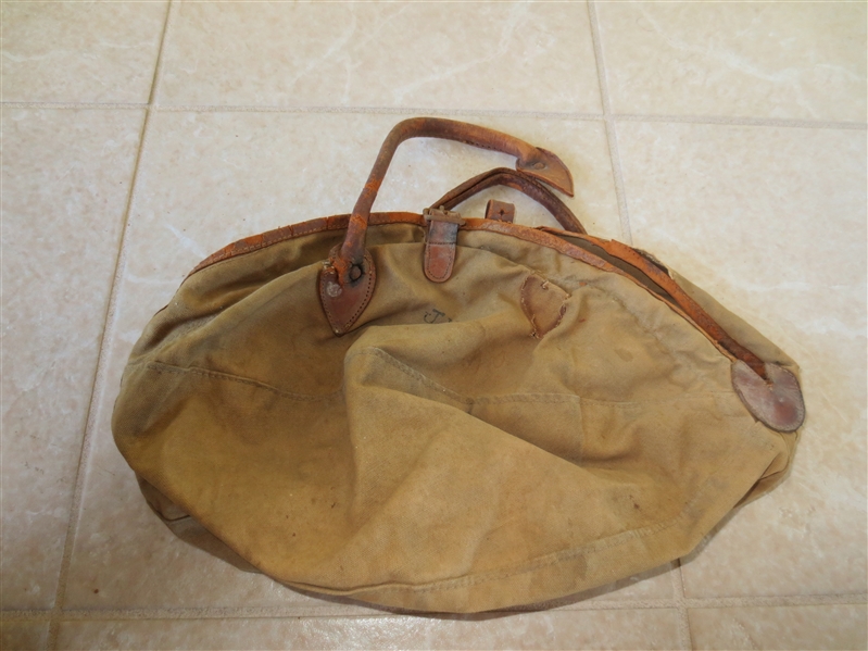 1914 Spalding Basketball Canvas Carry Bag   NEAT!