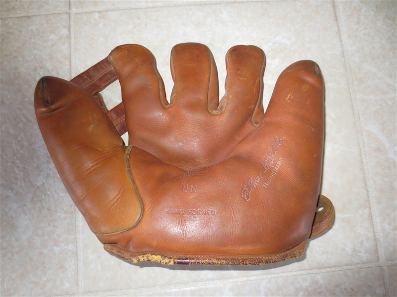 Circa 1940 Elmer Riddle Goldsmith Model UN baseball glove soft leather nice shape