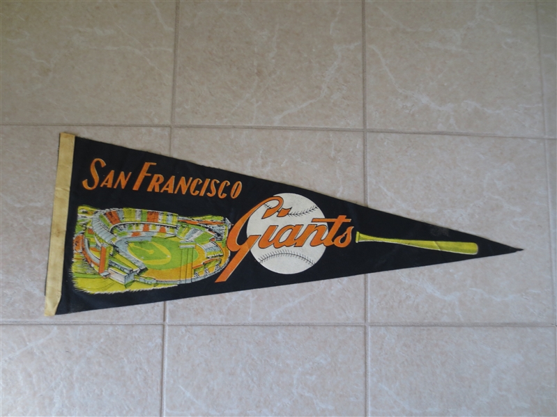 Circa 1960 San Francisco Giants soft felt baseball pennant  Mays, McCovey  colorful 29