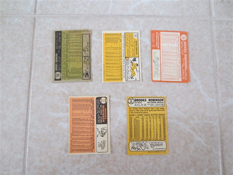 (5) Topps 1960's Brooks Robinson baseball cards: 61, 63-64, 66, 68  Near mint condition