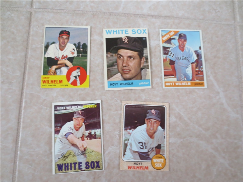 (5) 1960's Topps Hoyt Wilhelm baseball cards in super condition!  HOFer