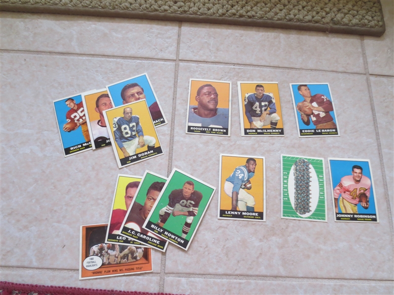 (14) 1961 Topps Football cards with Cowboys team, Lenny Moore, Johnny Robinson, Don McIlhenny