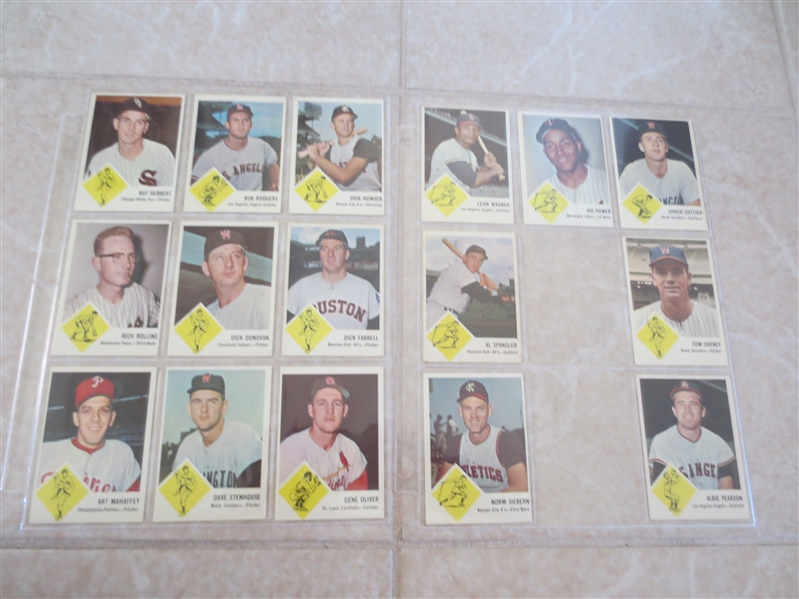 (16) 1963 Fleer Baseball Cards in very nice condition!