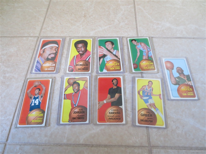 (9) 1970-71 Topps Basketball Cards including Chamberlain, Hayes, Greer, Hawkins, Oscar Robertson, Bradley, Hudson