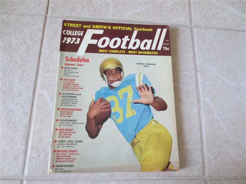 1973 Street and Smith's College Football Yearbook Kermit Johnson UCLA cover