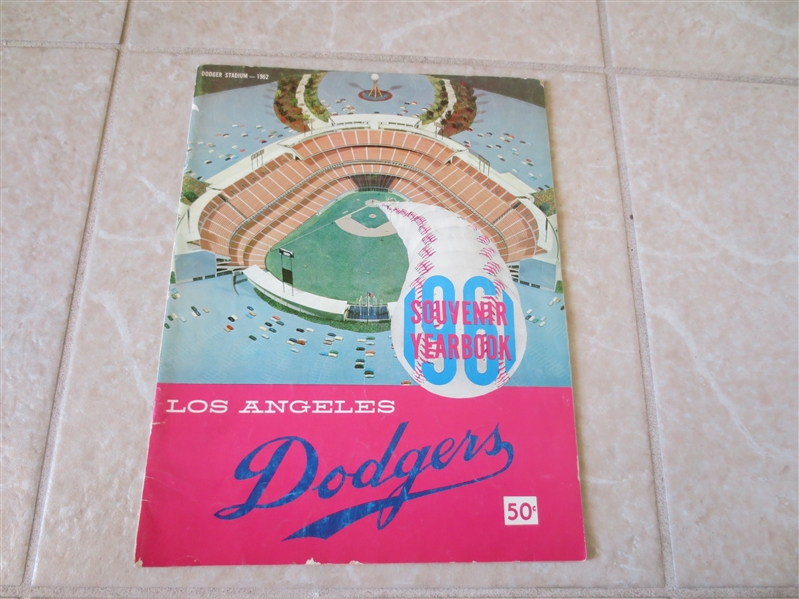 1961 Los Angeles Dodgers baseball yearbook Koufax, Drysdale, Hodges, Wills, Snider
