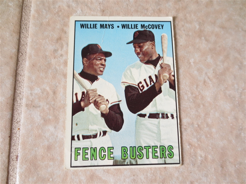 1967 Topps Willie Mays/Willie McCovey Fence Busters baseball card #423