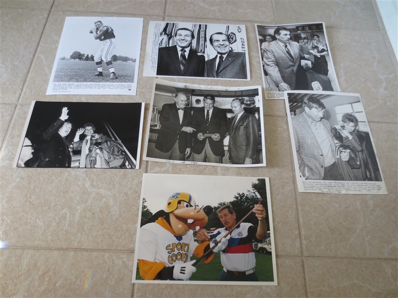 (13) Johnny Unitas Football Press Photos