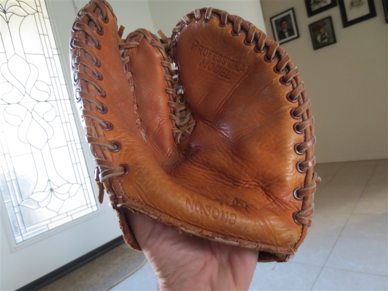 1960's Orlando Cepeda Professional Store Model Baseball Glove  RARE