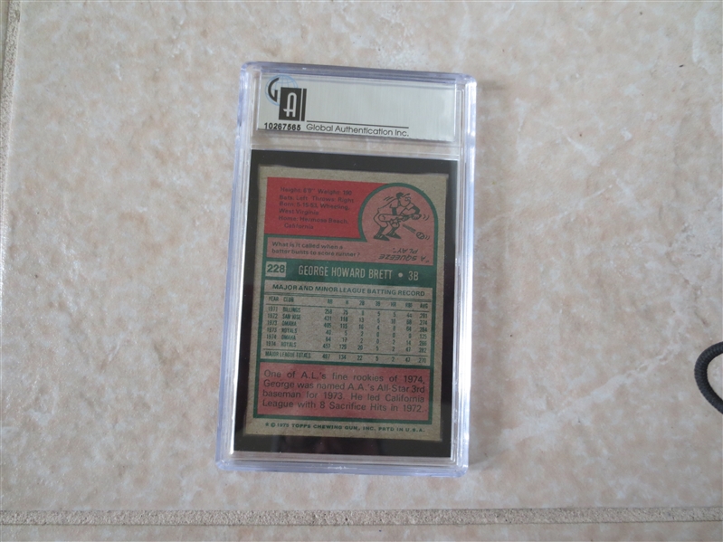 1975 Topps George Brett GAI 7 near mint rookie baseball card #228