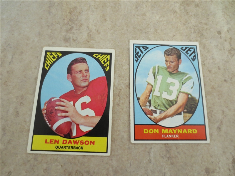 1967 Topps Don Maynard #97 and Len Dawson #61 football cards