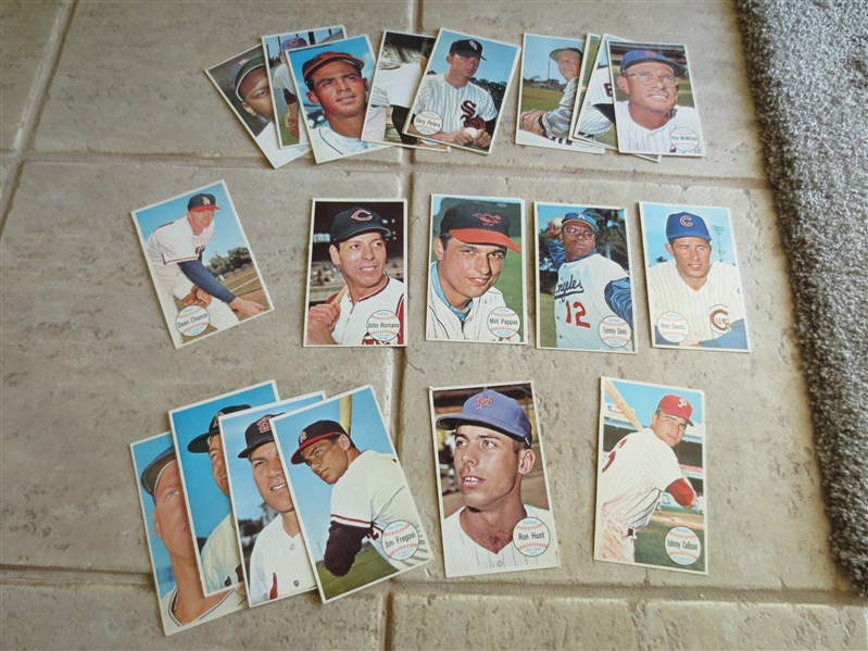 (21) differrent 1964 Topps Giants baseball cards including Ron Santo