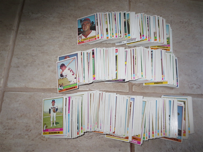 (800) 1976 Topps Baseball Cards in nice condition