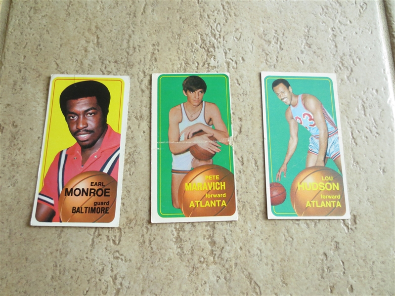 1970-71 Topps Pete Maravich + Lou Hudson + Earl Monroe basketball cards in affordable conditon