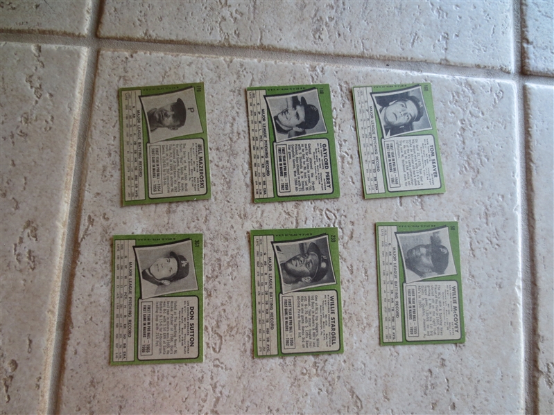 (6) 1971 Topps Hall of Famer Baseball Cards in Super Condition: Seaver, McCovey, Sutton, Stargell, Perry, and Maz