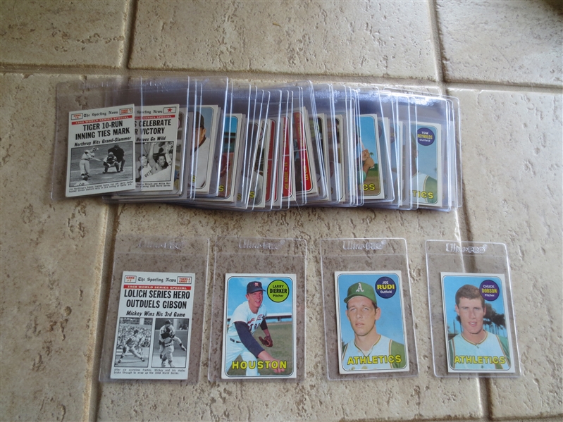 (47) 1969 Topps Baseball Cards in very nice condition