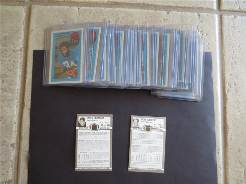 (30) 1971 Kellogg's 3D Football Cards including Butkus and Griese in beautiful condition!  Half the set!