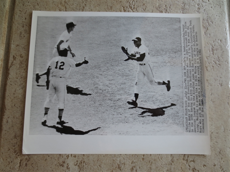 1961 Willie Mays AP Wire Photo Scores Winning Run in All Star Game