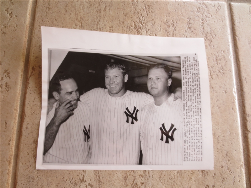1963 Mickey Mantle/Yogi Berra AP Wire photo Winning Game vs. Orioles