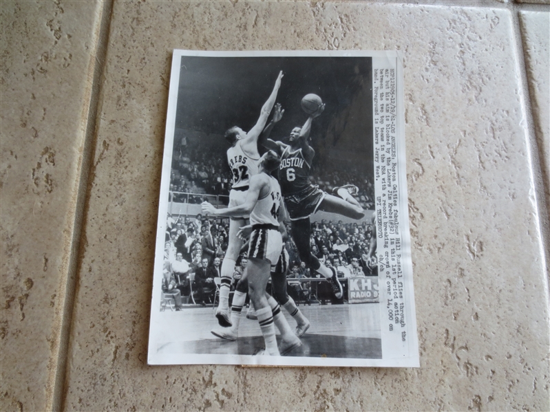1961 Bill Russell UPI Telephoto shooting vs. the Los Angeles Lakers