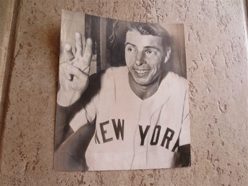 1950 Joe DiMaggio AP Wire Photo After 3 Home Run Game  7.5 x 7.5