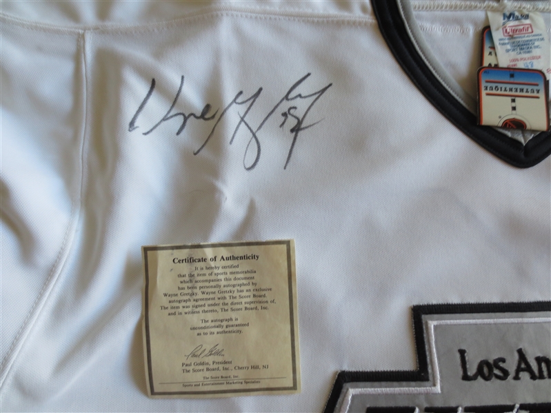 Autographed Wayne Gretzky Jersey with Authentication from Scoreboard Paul Goldin