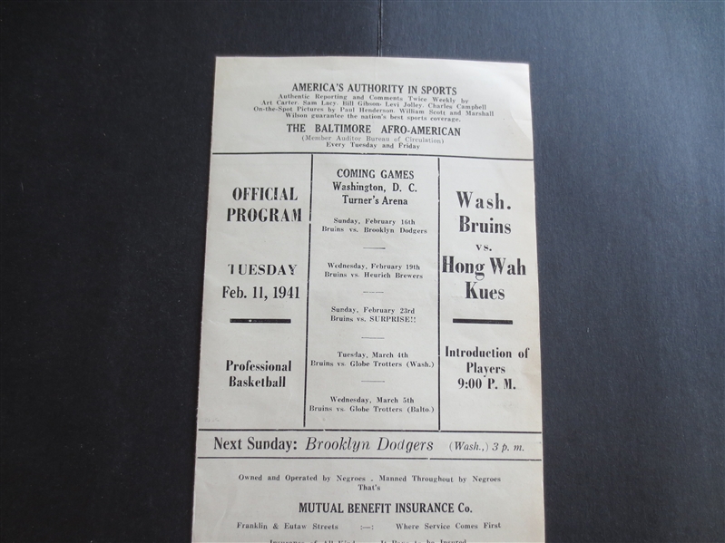 1941 Washington Bruins (All Black Basketball Team) Basketball Program vs. Hong Wah Kues  RARE!