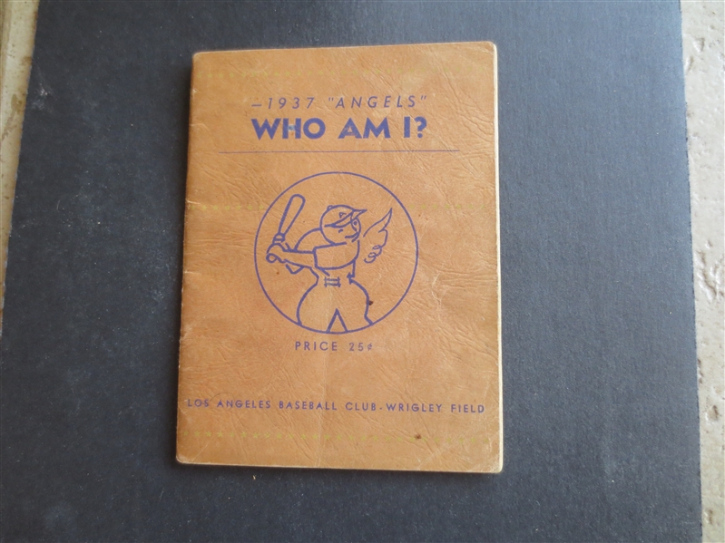 Autographed 1937 Los Angeles Angels PCL Who Am I Yearbook Booklet with 21 signatures including Jigger Statz