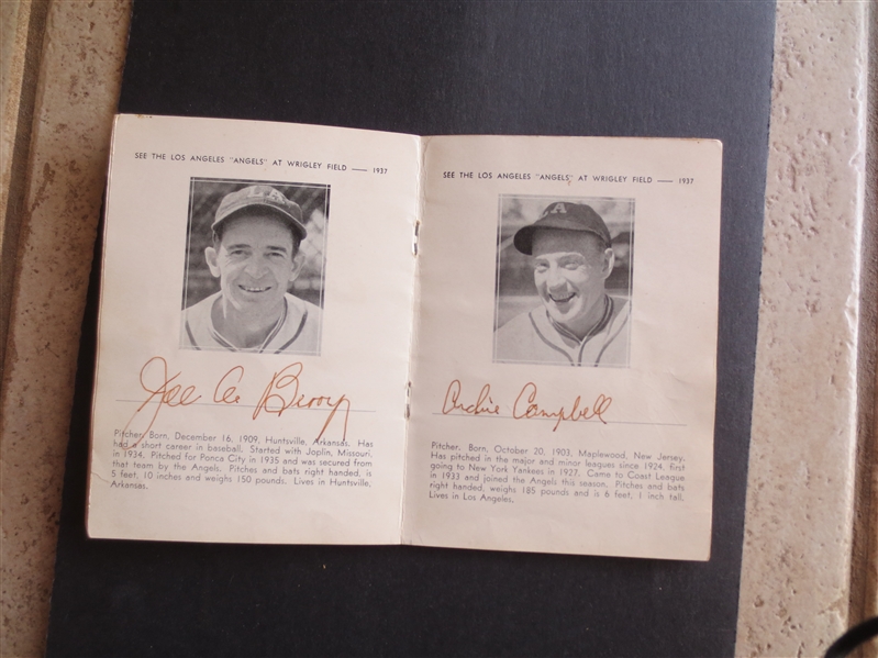 Autographed 1937 Los Angeles Angels PCL Who Am I Yearbook Booklet with 21 signatures including Jigger Statz