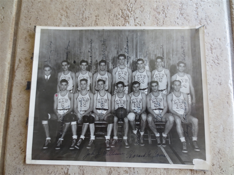 Autographed 1938 NYU New York University Basketball Team Signed Photo with 15 Signatures   8 x 10