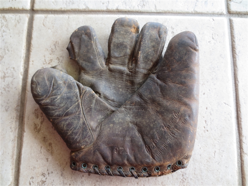 1930's Rogers Hornsby Baseball Glove Mitt made by Wilson